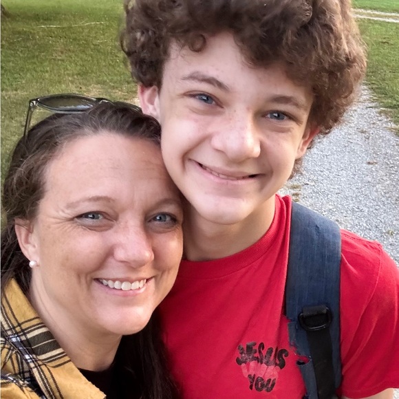 Meet your Posher, Renea! - Picture 6 of 15